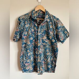 Patagonia Mens short Sleeve Button down